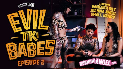 BurningAngel Hot Joanna Angel y su chica tikki se follan duro a su rehén