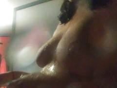 Shower MILF  - Screenshot 7 of 16 - Soakingwet
