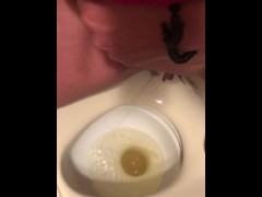 MOANING WHILE I PEE STANDING UP.. STEADY STREAM!