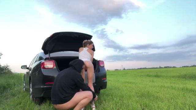Русский трах на улице за кадром