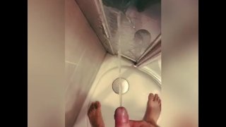 Hot pissing in the shower, full bladder