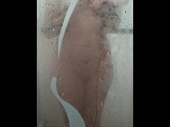 Bañandome - Screenshot 5 of 16 - Morena