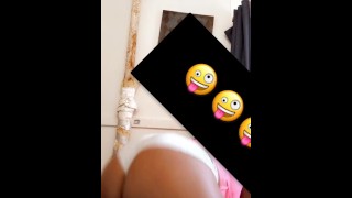 Ebony BBW shakes and claps ass