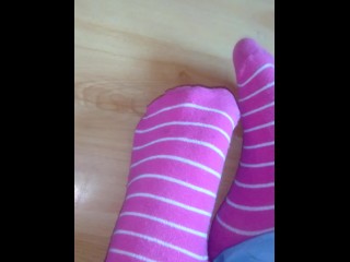 Teen Babe Show me her Cute Feet in Pink Socks