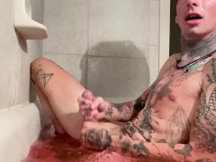 bath time - Screenshot 14 of 16 - Tattoo Masturbation