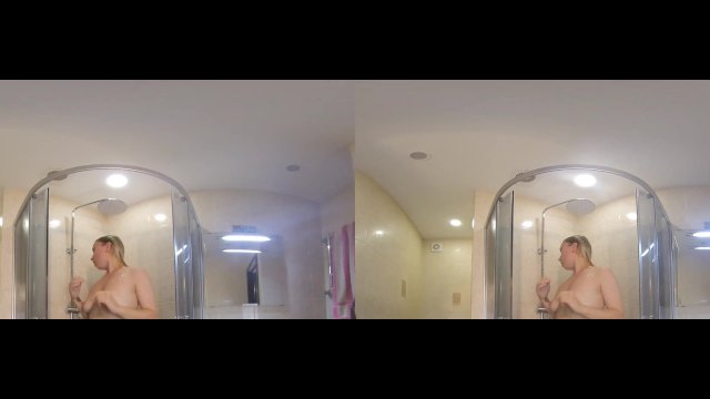 I wash in the shower VR180