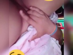 Sobandome la chucha babosa, con ganas de sentir una verga dura......