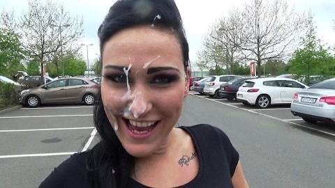 "Darf ich Ihnen ins Gesicht spritzen?" Public Sperma !