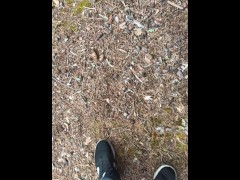Мой друг мастурбирует в общественном месте в лесу - Screenshot 15 of 16 - Amateur