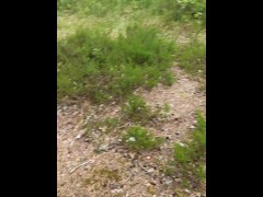 Мой друг мастурбирует в общественном месте в лесу - Screenshot 2 of 16 - Masturbation
