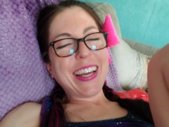 A Nerdy Queef Video - Screenshot 13 of 16 - Petite