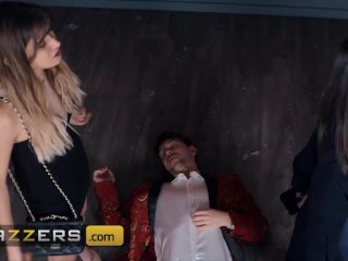 Brazzers - Hot Brunette Kendra Spade Squirting All Over The Place screenshot number 2