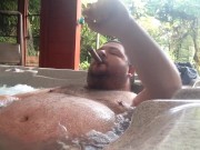 nakie hottubin