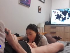 June Liu 刘玥 / SpicyGum - Chinese Teen Giving Blow Job to SexFriend While Playing Mario Kart (JL_071)