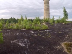 Публично трахнула своего мальчика на крыше заброшки - Screenshot 1 of 16 - Bdsm