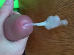 Busting a FAT nut on the table in slow motion