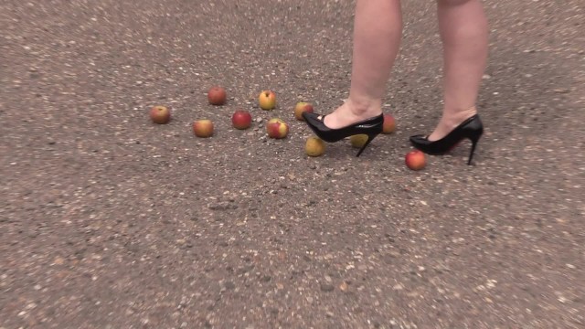 Crush Fetish Outdoors Fat Legs in High Heel Shoes Crush Apples