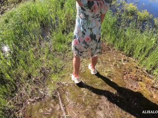 Taxi Driver Picked Up Girl on a Forest Road Took her to the River and Fucked Her Outdoors