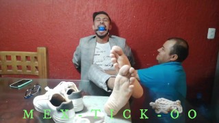 GIOVINCO CHICO HETEROSEXUAL EN SU PRIMER VIDEO DE COSQUILLAS