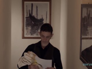 Red Head in Scorching Hot Threesome - BellBoy