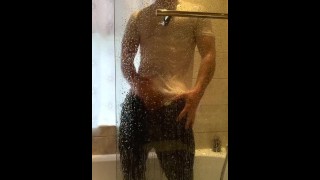 Masturbarsi sotto la doccia 