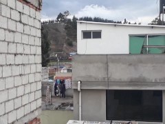 Viendo el ferrocarril Riobamba-Ecuador