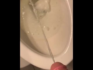Pissing 