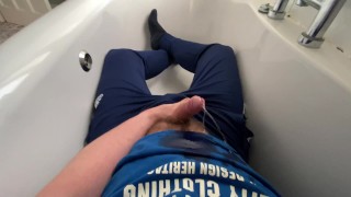 Self-Pissing in Bath