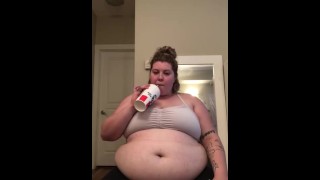 SEXY BBW EATES A LOT OF FRIED CHICKEN IN GREASE