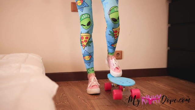 Skater Girl Masturbate with Rainbow Dildo (Blowjob, Fingering, Pussy Play MyKinkyDope)