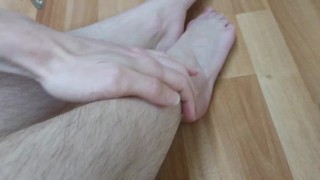 キス足ビッチ毛むくじゃら足フェチ愛人と屈辱アナルビッチ動画でRuを注文