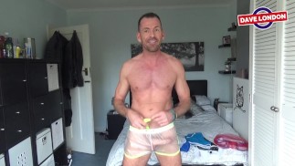 'Cover up' Shorts Rezension