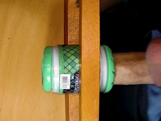 FIRST TIME WITH FLESHLIGHT, HANDS FREE CUMSHOT. FUCKS FLESHLIGHT