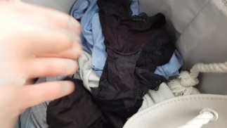 射在脏内裤上 - 洗衣房的内裤突袭