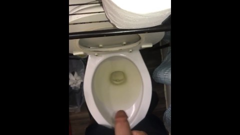 TAKING A BIG PISS! Come suck it clean