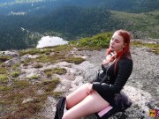 Preview 2 of Девушка решила расслабиться, помастурбировать свою киску и получить оргазм высоко в горах!