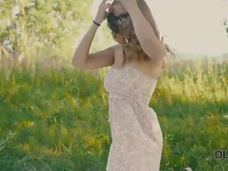 OLD4K. Cutie sucks old dick and gets it in her tiny pussy outdoors