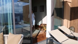 Стриптиз в Омане - трясу голой задницей для моего возбужденного арабского любовника