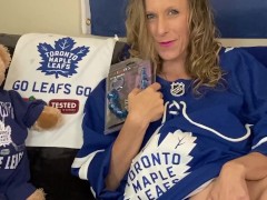 HOCKEYS BACK!!!!!!!!