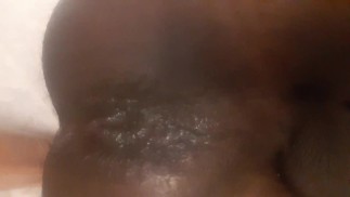 我的白人朋友有一只巨大的鸡巴。我尽我所能！