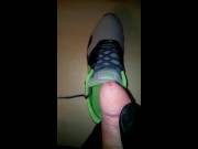 Preview 3 of Cum in Nike Tavas