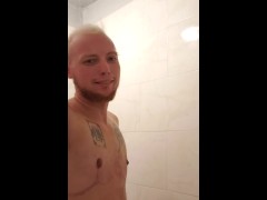 Shower with me  - Screenshot 13 of 16 - Ftm