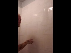 Shower with me  - Screenshot 9 of 16 - Ftm