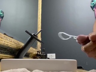 Сперма кончила