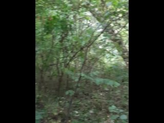 Сделала кунилингус подруге в лесу наплевав на её месячные.