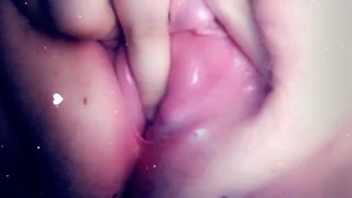 边缘我漏水的处女阴户 ASMR