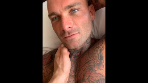 Tatted Billy Essex Muscle-Worshipped by Griffin