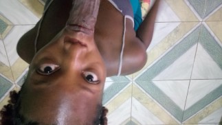 继父告诉热顽皮的乌木继女跪下吮吸一个大鸡巴邋遢 - Jhodez