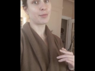 Hey there... you lookin to buy some tiddy?