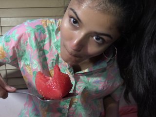 Ang Sarap! Filipina Babe Eats Watermelon With Giant Spoon